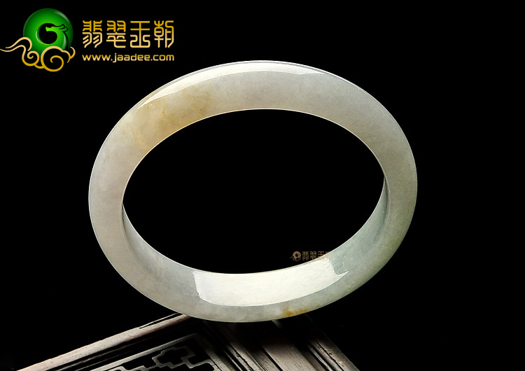 糯冰种晴水贵妃镯（54.8mm-49.1mm）