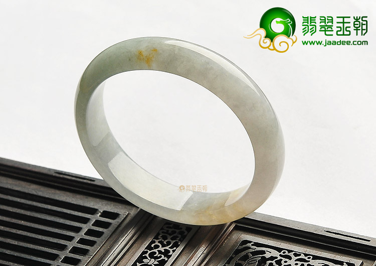 糯冰种晴水贵妃镯（54.8mm-49.1mm）