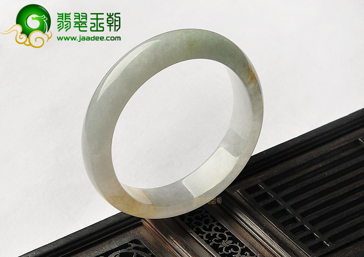 糯冰种晴水贵妃镯（54.8mm-49.1mm）