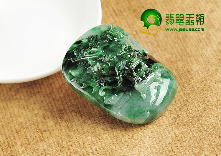 糯冰种飘花龙头挂件