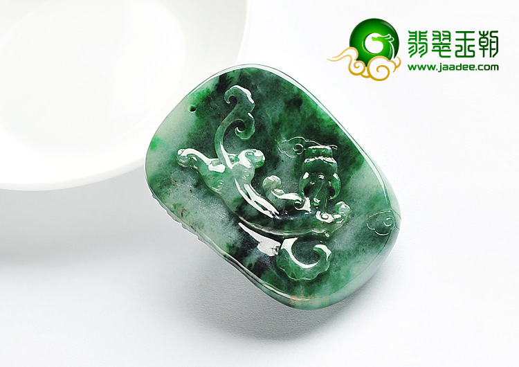 糯冰种飘花龙头挂件