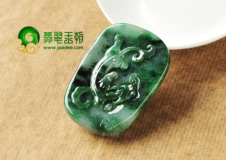 糯冰种飘花龙头挂件