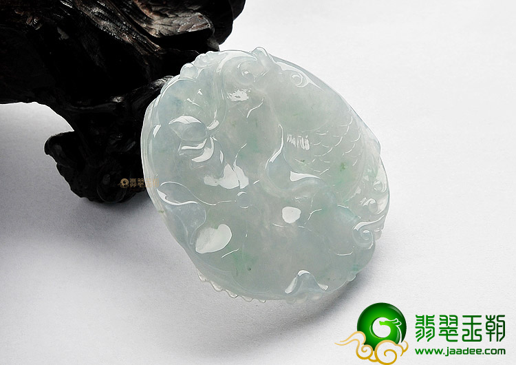 糯冰种略飘花年年有余挂件