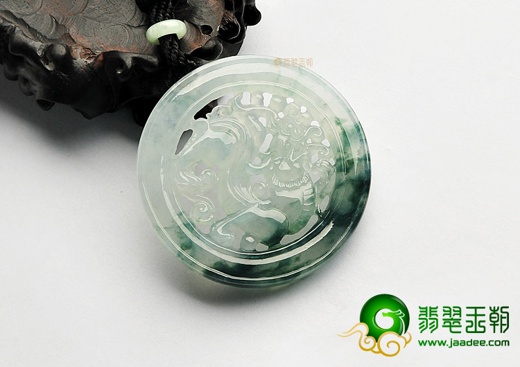 冰种飘花龙牌挂件