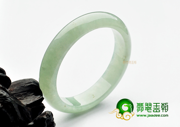 糯冰种晴水手镯（57.9mm）