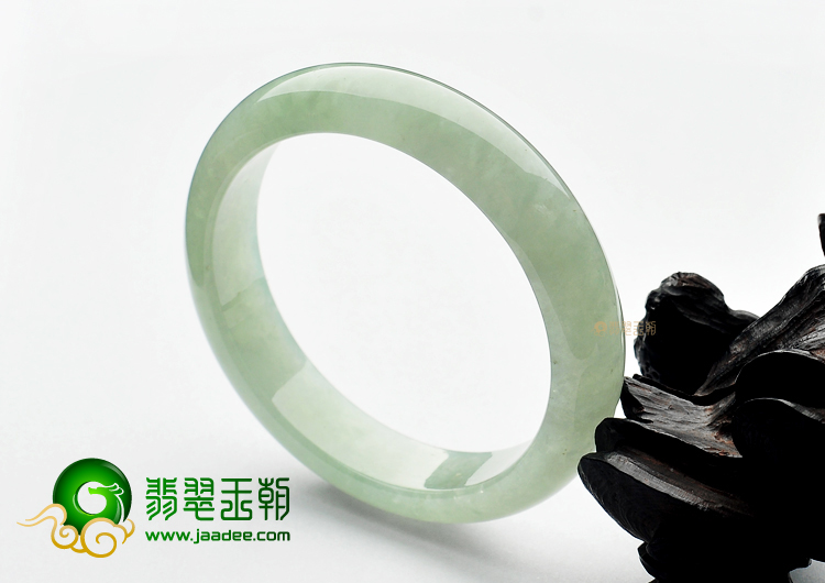糯冰种晴水手镯（57.9mm）