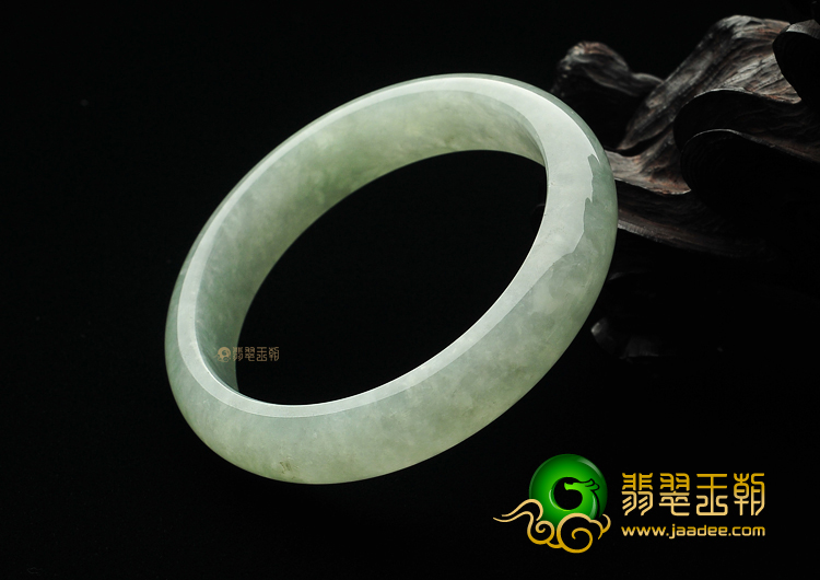 糯冰种晴水手镯（57.9mm）
