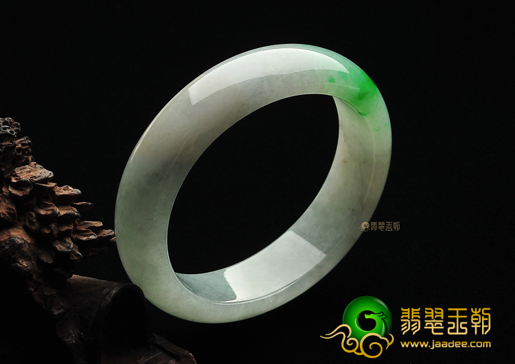 糯冰种飘翠贵妃镯（50.7mm-45.6mm）