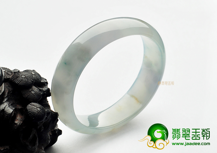 冰种飘花贵妃镯（57.2mm-50.2mm）
