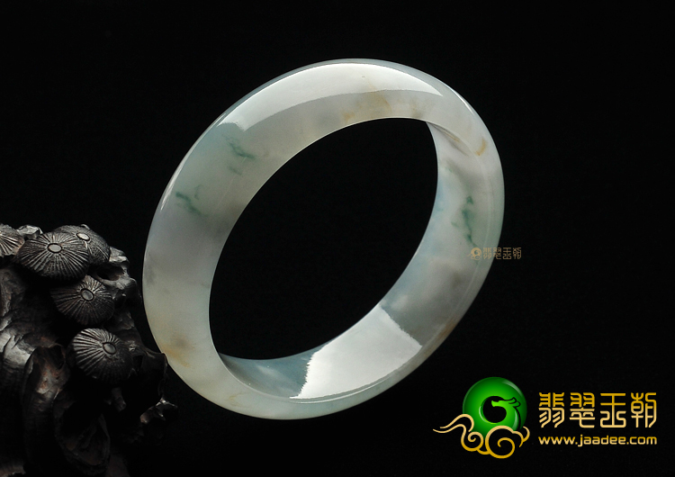 冰种飘花贵妃镯（57.2mm-50.2mm）