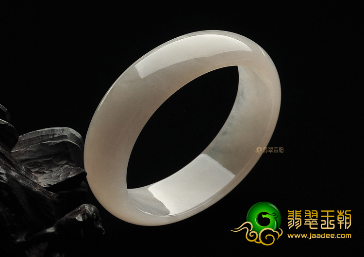 糯冰种淡紫罗兰贵妃镯（57mm-49.4mm）