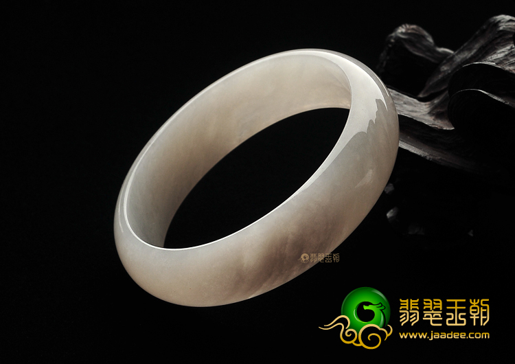 糯冰种淡紫罗兰贵妃镯（57mm-49.4mm）