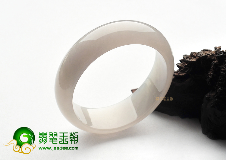 糯冰种淡紫罗兰贵妃镯（52.2mm-48mm）