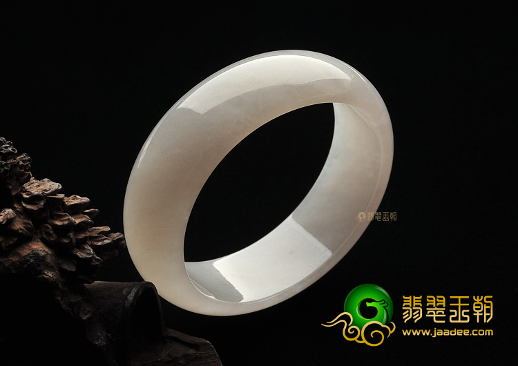 糯冰种淡紫罗兰贵妃镯（52.2mm-48mm）