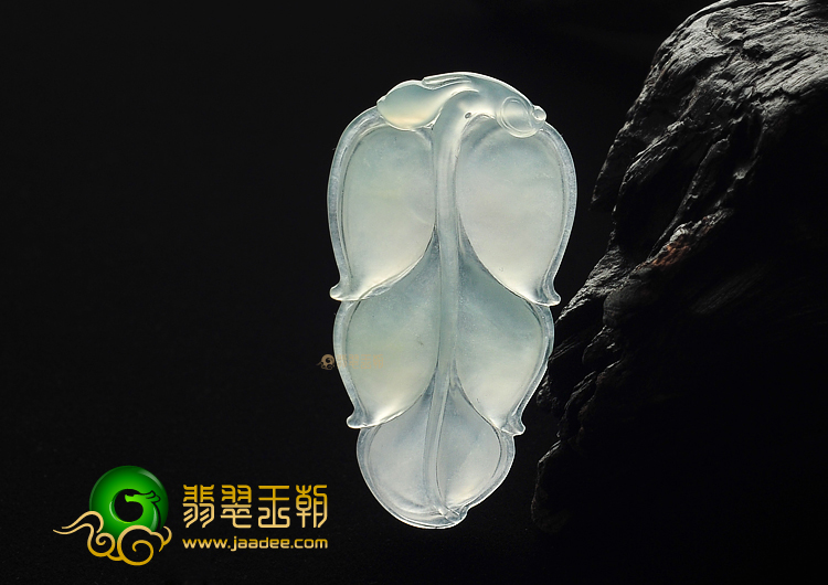冰种淡晴水叶子挂件