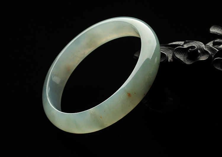 糯冰种晴水略带黄翡手镯（56.2mm）