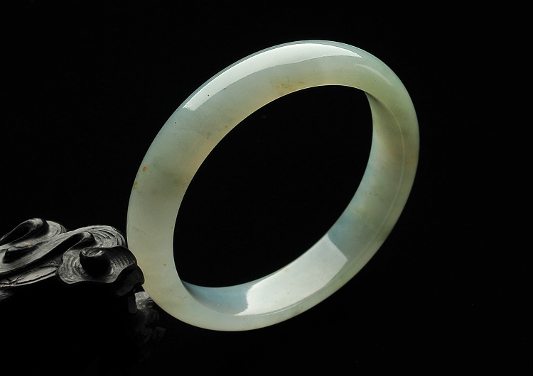 糯冰种晴水略带黄翡手镯（56.2mm）