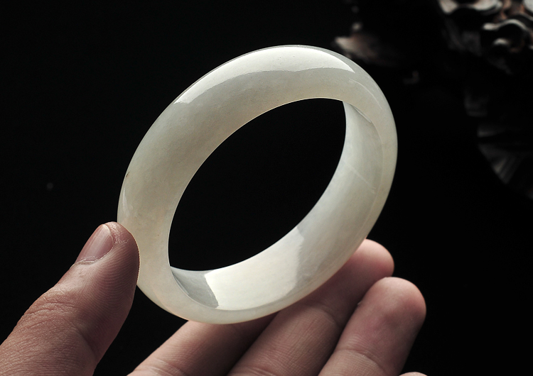 糯冰种晴水手镯（55.9mm）