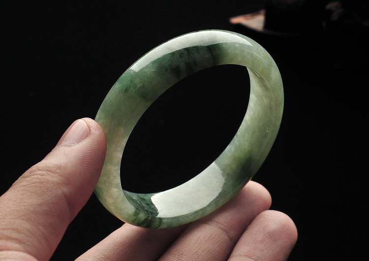 糯冰种飘花手镯（52.5mm）