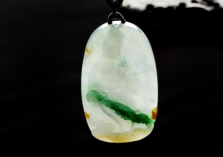 冰种飘花略带黄翡莲花观音挂件