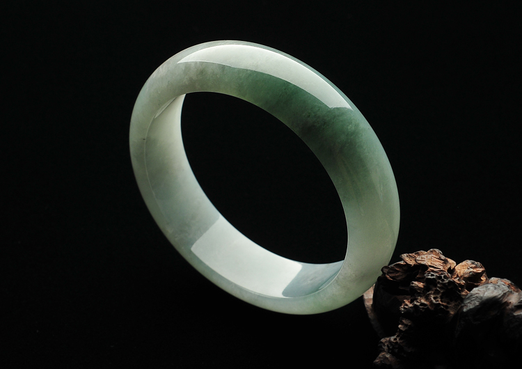 糯冰种晴水手镯（59.2mm）