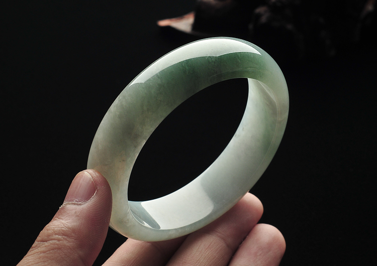 糯冰种晴水手镯（59.2mm）