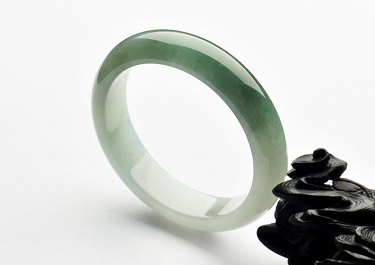 (超值推荐)糯冰种晴水手镯（57.5mm）