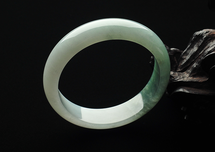糯冰种晴水手镯（59.8mm）