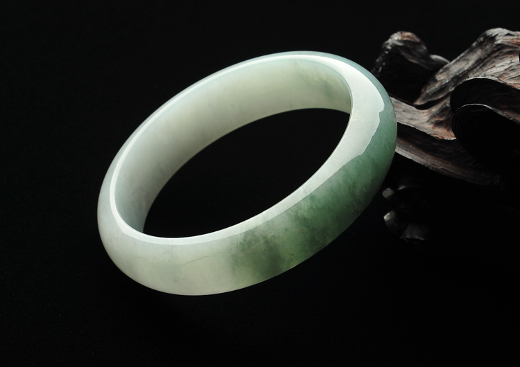 糯冰种晴水手镯（59.8mm）