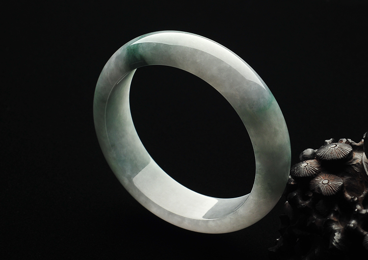 (超值推荐)糯冰种飘花手镯（58mm）