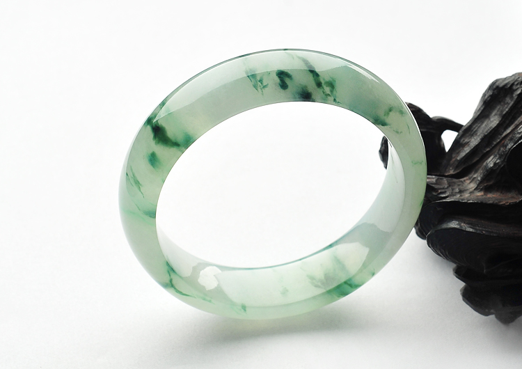 (超值推荐)冰种飘花手镯（57mm）
