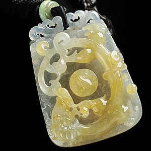 糯冰种黄翡龙牌挂件