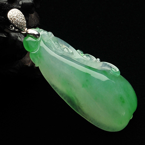 冰种飘翠镶金扣福瓜挂件