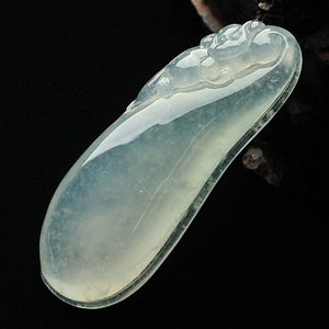 冰种略飘花福瓜挂件