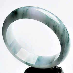 糯冰种飘花略带紫罗兰手镯(59.1mm)
