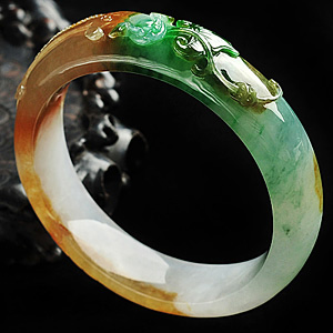 (超值推荐)冰种三彩螭龙雕花手镯(57mm)