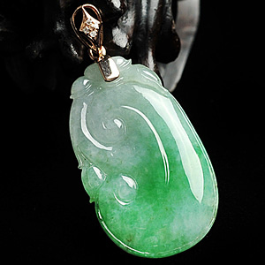 冰种翠色如意挂件