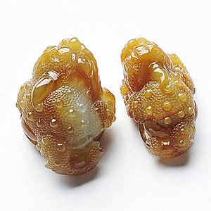 糯冰种褐黄翡招财进宝挂件（一对）