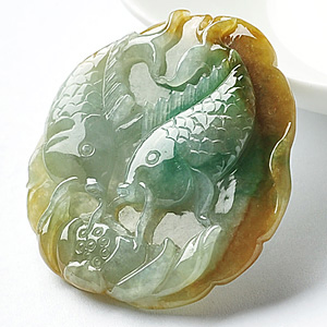 糯冰种淡黄加绿年年有余挂件