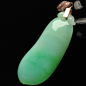 糯冰种飘翠福瓜挂件