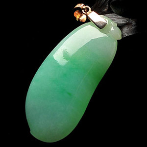 糯冰种飘翠福瓜挂件