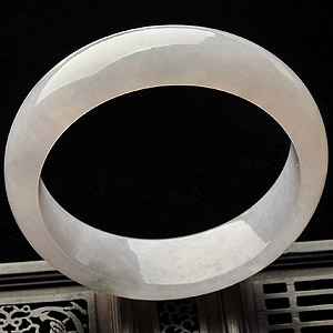 冰种略飘花手镯（57.5mm）