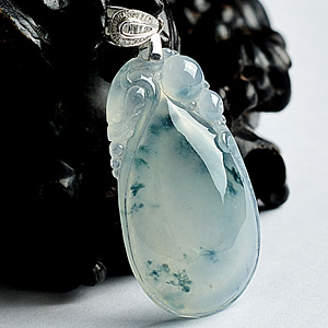 冰种飘花龙如意挂件