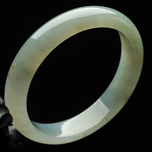 糯冰种晴水略带黄翡手镯（56.2mm）