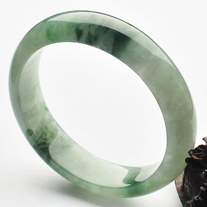 糯冰种飘花手镯（52.5mm）