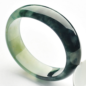 冰种飘花贵妃镯（54.2mm-47.2mm）