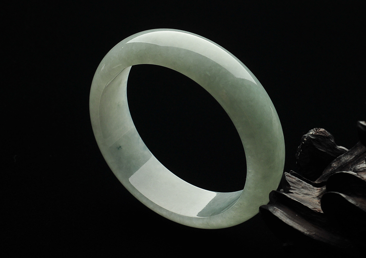 糯冰种晴水手镯（60.8mm）