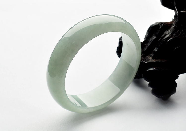 糯冰种晴水手镯（60.8mm）