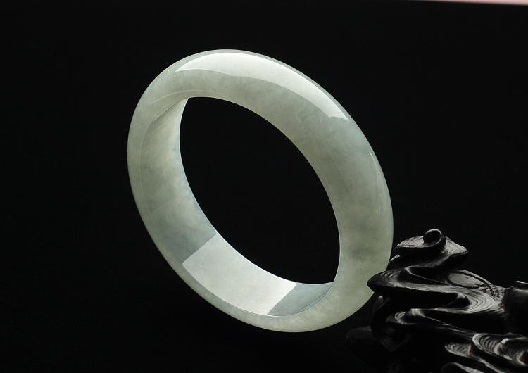 糯冰种晴水手镯（60.9mm）