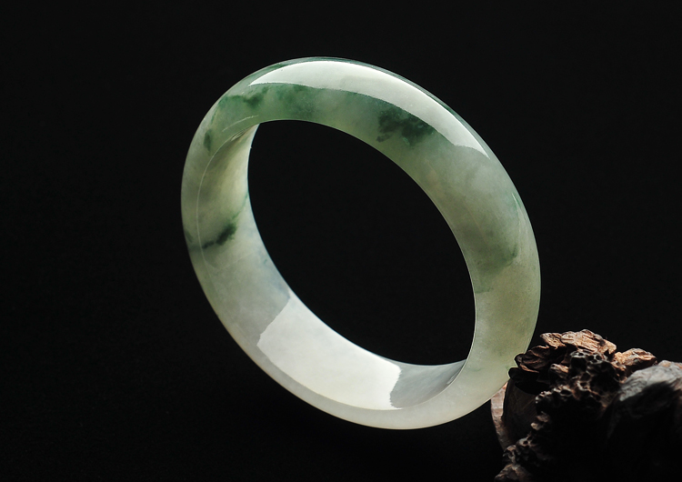 糯冰种飘花手镯（57.6mm）